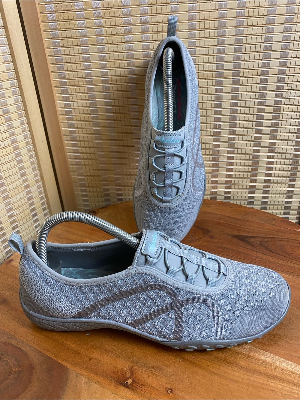 Skechers Women's 8.5 Breathe Easy Fortune Sneakers Gray